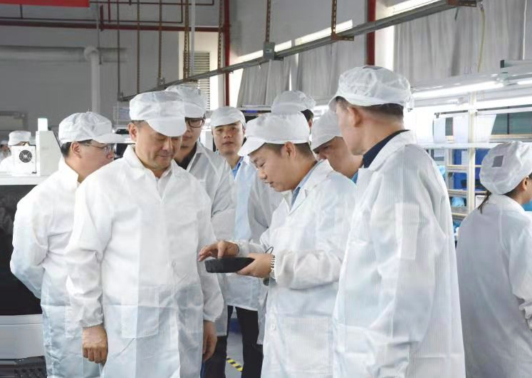 萍乡市委书记陈敏率队到尊龙凯时考察